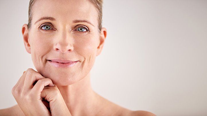 Όσα πρέπει να γνωρίζετε για την πρόωρη γήρανση του δέρματος.